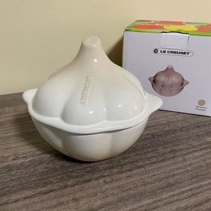 NEW Le Creuset Petite Ceramic Mini Garlic Stoneware